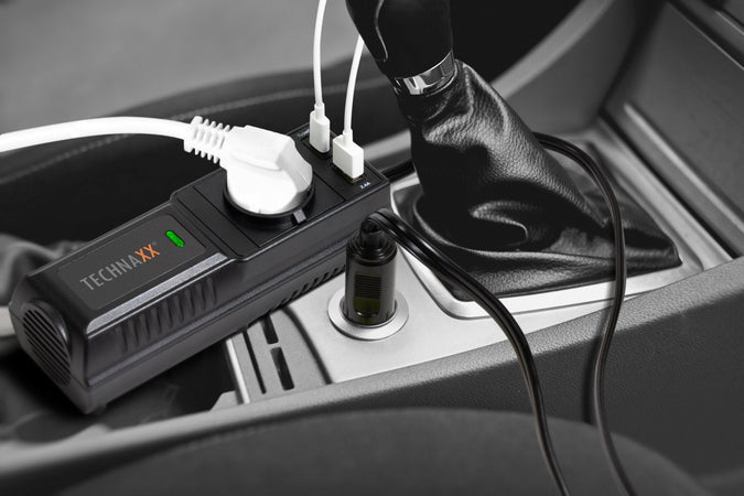 Trasformatore di Corrente per Auto con USB-A e USB-C, TE-21