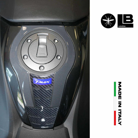 Adesivo resinato 3D Protezione Borchia Tunnel compatibile con Yamaha Tmax 2022