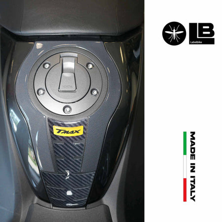 Adesivo resinato 3D Protezione Borchia Tunnel compatibile con Yamaha Tmax 2022