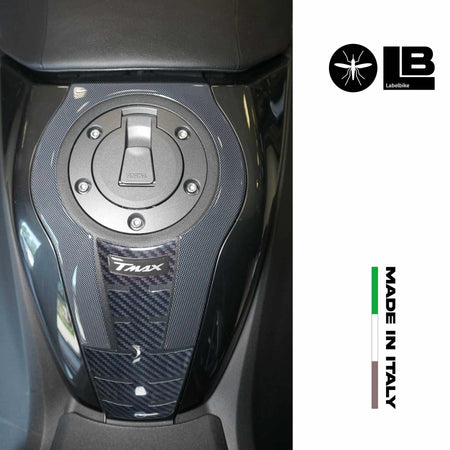 Adesivo resinato 3D Protezione Borchia Tunnel compatibile con Yamaha Tmax 2022