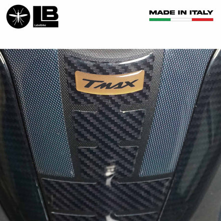 Adesivo resinato 3D Protezione Borchia Tunnel compatibile con Yamaha Tmax 2022