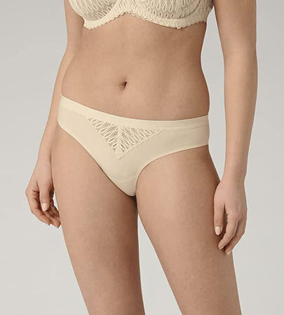 Triumph Slip Brasiliano Aura Spotlight 10208024 S21 - Passarelli Biancheria