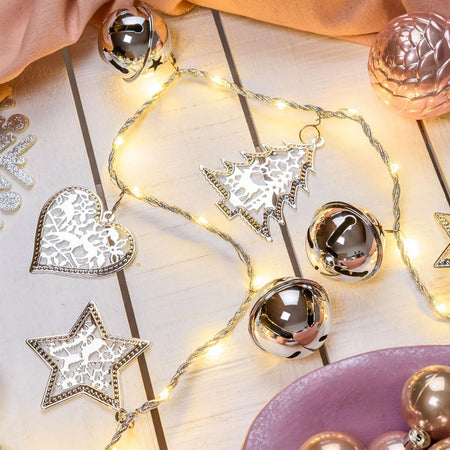 Luci di natale catena con Micro Led e filo e decori in metallo a batteria per interno