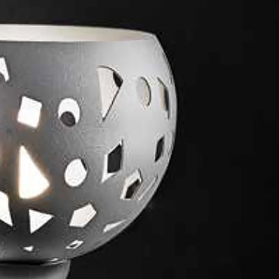 Piantana moderna Illuminando GEO TE C2 LED lampada terra metallo bianco grigio sabbia mezza sfera traforata interno E27 H178