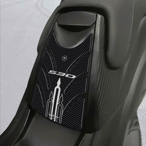 PROTEZIONE SPORTELLO SERBATOIO TMAX 530 ADESIVO 3D CARBON SCOOTER T MAX 2012-16