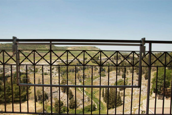 Stendibiancheria richiudibile per ringhiera, stendino per balcone in alluminio anodizzato antiruggine