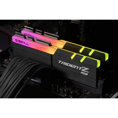 Kit Memoria Ram G Skill TridentZ Rgb- 16 Gb DDR4 (2 moduli da 8GB) - PC4-28800 - 1.35 V - 3600MHz - CL18 - 288pin unbuffered