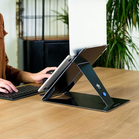 R-Go Tools R-Go Riser Duo, supporto tablet e portatile, regolabile, nero (R-Go Riser Duo, Tablet and - Laptop Stand, adjustable, - black - Warranty: 12M)