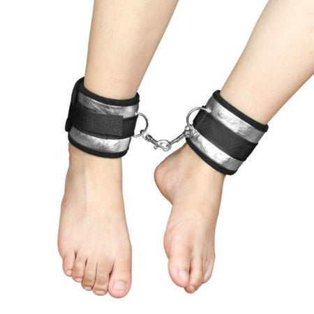 Struggle My Bed Set Cinghie Bdsm