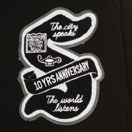 5TATE-OF-MIND-Felpa-Girocollo-Uomo-Ten-Years-Anniversary-Crewneck-Black-da-uomo