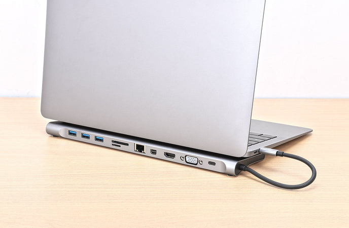 Docking Station USB-C 11-in-1 triplo monitor con MST