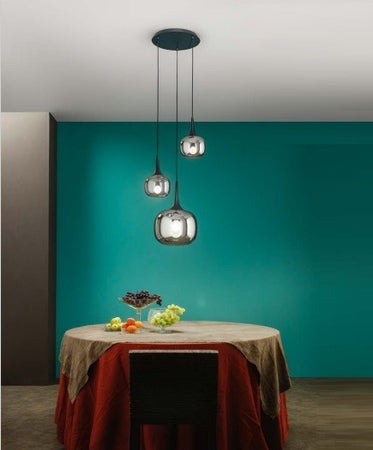 Sospensione in metallo con tre diffusori in vetro Nero Fume 1Xe27+2Xe14 29X39X150Cm