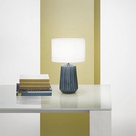 La lampada da tavolo unisce eleganza e design contemporaneo Ottanio 28X46cm