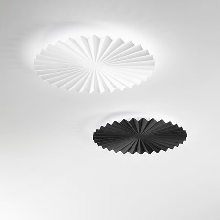 Applique , struttura in metallo e superficie plissettata Nero 50X10 CM
