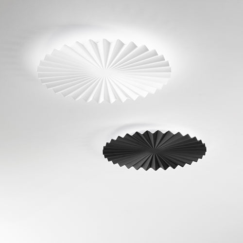 Applique , struttura in metallo e superficie plissettata Nero 50X10 CM