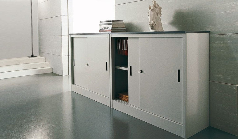 Sopralzo per armadio ad ante scorrevoli da ufficio di colore grigio cm. 180x45x85h