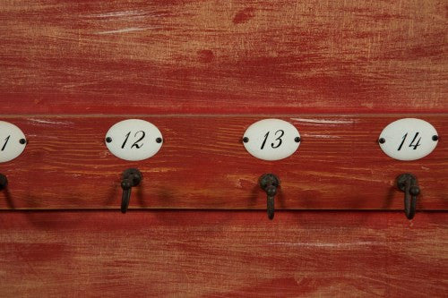 Biscottini Bacheca appendichiavi con orologio in legno finitura rosso anticato dimensioni