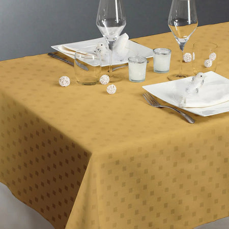SERVIZIO DA TAVOLA DAMINA BY MAESTRI COTONIERI