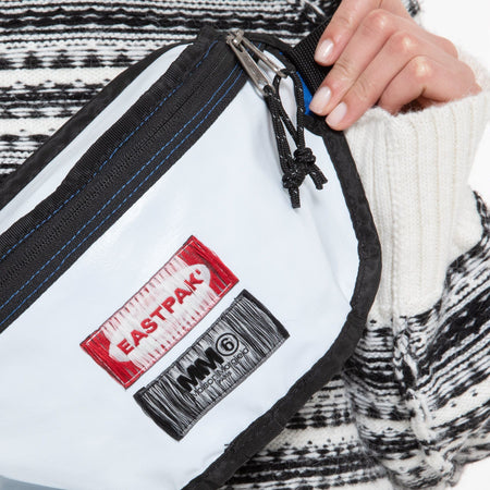 EASTPAK Marsupio Springer MM6 Blue White Reversible da uomo
