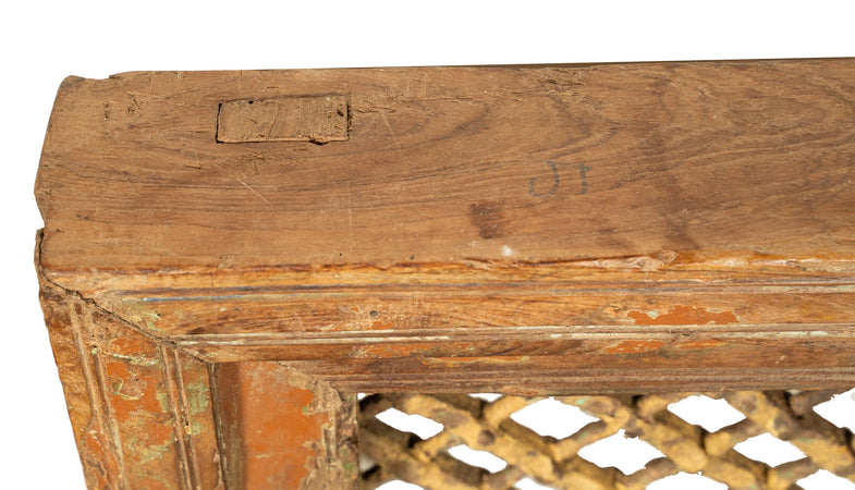 Biscottini Finestra finestrina grata in legno massello e in ferro antica e vecchia medievale con telaio da interno o da esterno