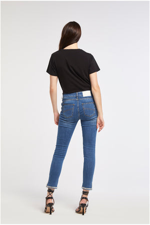 PANTALONE SKINNY CON STRAS AL FONDO