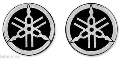 2 ADESIVI in RESINA 3D Tondi YAMAHA DIAPASON per MOTO-SCOOTER 50 mm Nero-Argento