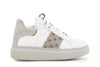 SNEAKERS IN PELLE CON BANDA LATERLAE