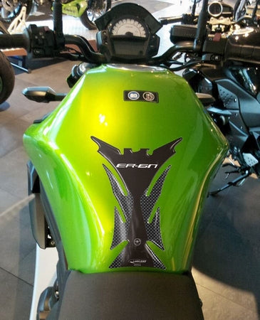 ADESIVO 3D GEL PROTEZIONE serbatoio CARBONIO compatibile per moto KAWASAKI ER-6N