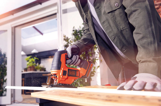 Black+Decker Seghetto Alternativo A Batteria Bdcjs18-Qw 18V 1 Batteria 2,0 Ah