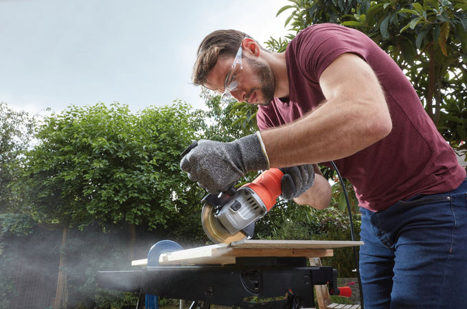 Black+Decker Smerigliatrice Angolare Beg010-Qs 115 Mm. 710 W