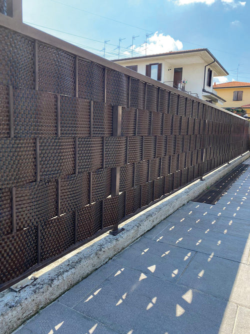 Confine Striscia Frangivista In Tecno Rattan Cm. 90X300 Col. Testa Di Moro