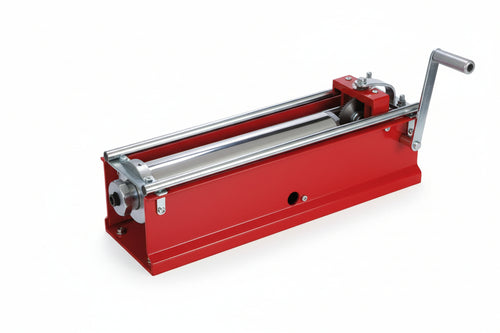 Insaccatrice Con Cilindro Inox A 2 Velocita' Capacitãe Lt.6,8, Kg.15, Cm.70X22X22 (8951N) Reber