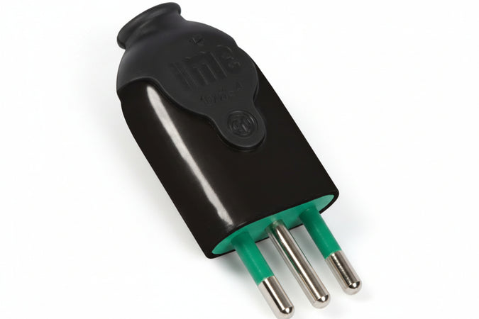 Spina Dritta 2 Poli + Terra 10A Nera- - Nera 80011 - 10 Pezzi Fanton