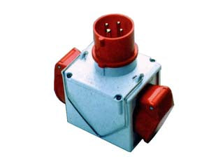 Adattatore Industriale 380V Con Spina E 2 Prese Cee Ip44 16A Colore Rosso 73111 Fanton