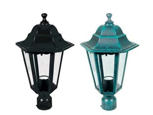 Lanterna Per Palo Mm.60 Modello Berlino 60W Ip44 Mm.192X192X356H. Verde Anticato Syntesy