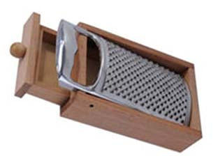 Grattugia In Acciaio Inox Con Struttura In Legno Calder