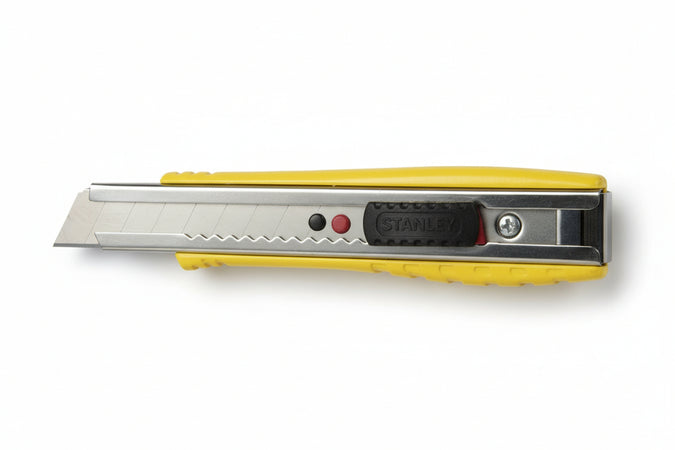 Cutter Grande Fatmax Mm.18 In Alluminio Con Guida In Acciaio- - Mm.155 (0-10-421) - 4 Pezzi Stanley