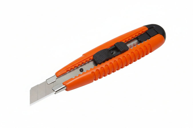 Cutter Grande Con Guida In Metallo Mm.18 Impugnatura Dritta - 24 Pezzi Alte