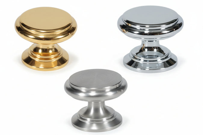 Pomoli Per Mobili In Ottone Piatti Sagomati- - Ø Mm.32 In Ottone Oro Lucido - 5 Pezzi