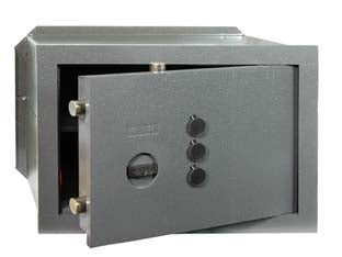 Cassaforte Con Combinazione A 3 Pomoli 82410 Mm.310X200X190H. Kg.13,6 (8241021) 2 Caten. Cisa