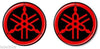 2 ADESIVI in RESINA 3D YAMAHA DIAPASON per MOTO e SCOOTER diam. 50 mm Nero-ROSSO