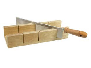 Dima Tagliacornici In Legno Con Sega Misure Dima Mm.300X95X60 Int. Alte