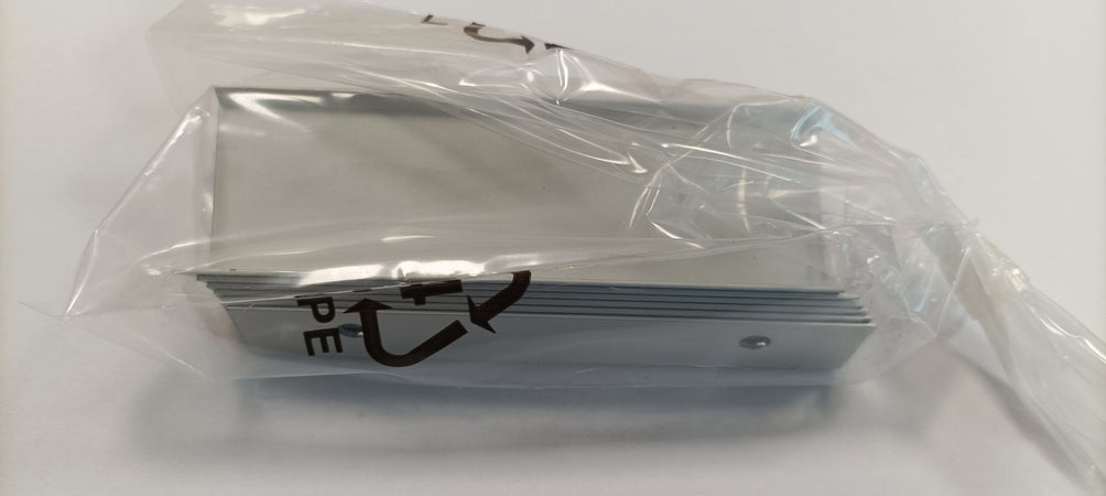 R Maniglie X Kit Armadio 3 Ante + 4 Cassetti 135X52X200H Rovere- 1,0 Confezione