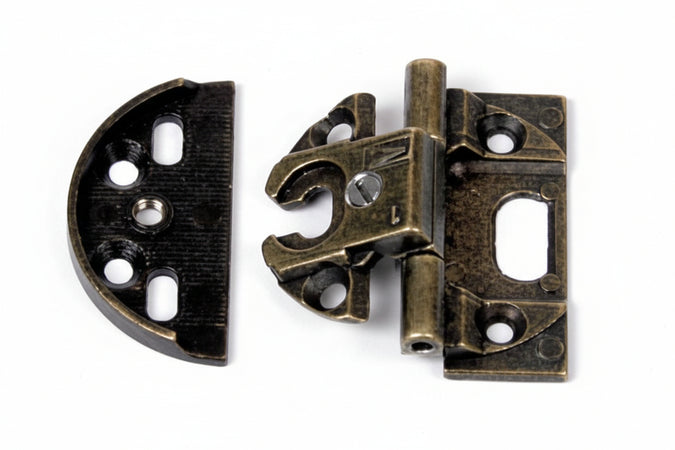 Cerniera Per Mobili A0061 Bronzo Antic 40X15 Mm*- 10,0 Pz