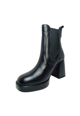 FABBRICA DEI COLLI Scarpe Donna Fabbrica Dei Colli Stivaletto in pelle con fasce elastiche laterali e tacco. da donna