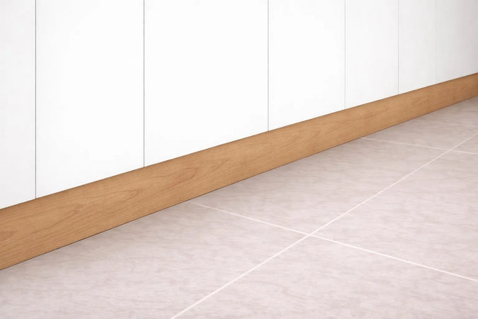 Zoccolatura per cucina in PVC di Colore Noce Chiaro
