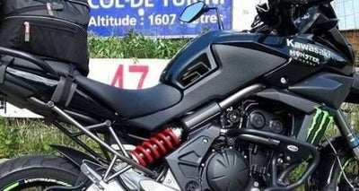 2 ADESIVI 3D GEL PROTEZIONE serbatoio compatibili per moto KAWASAKI VERSYS 650