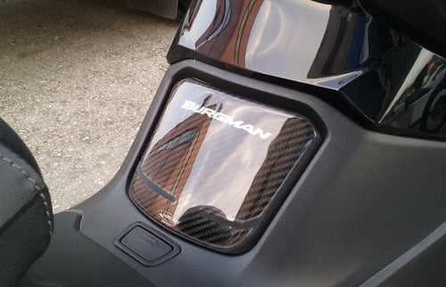 ADESIVO 3D PROTEZIONE SPORTELLO SERBATOIO compatibile per BURGMAN 400 2017-2023