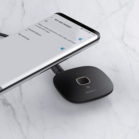 Aukey BR-C16 Ricevitore Bluetooth 4.1 con NFC Adattatore Audio Stereo Auto