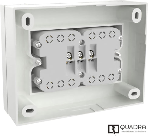 Multipresa Da Parete Esterna 4 Prese Schuko Bianca Con Scatola Di Supporto Per Installazioni Superficiali, Compatibile Con Tutte Le Scatole Da Incasso 3 Posti (Muratura O Cartongesso)